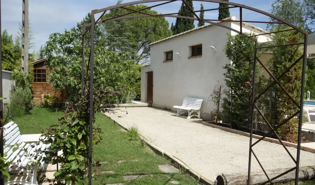 Terrain de boule pour jouer à la pétanque